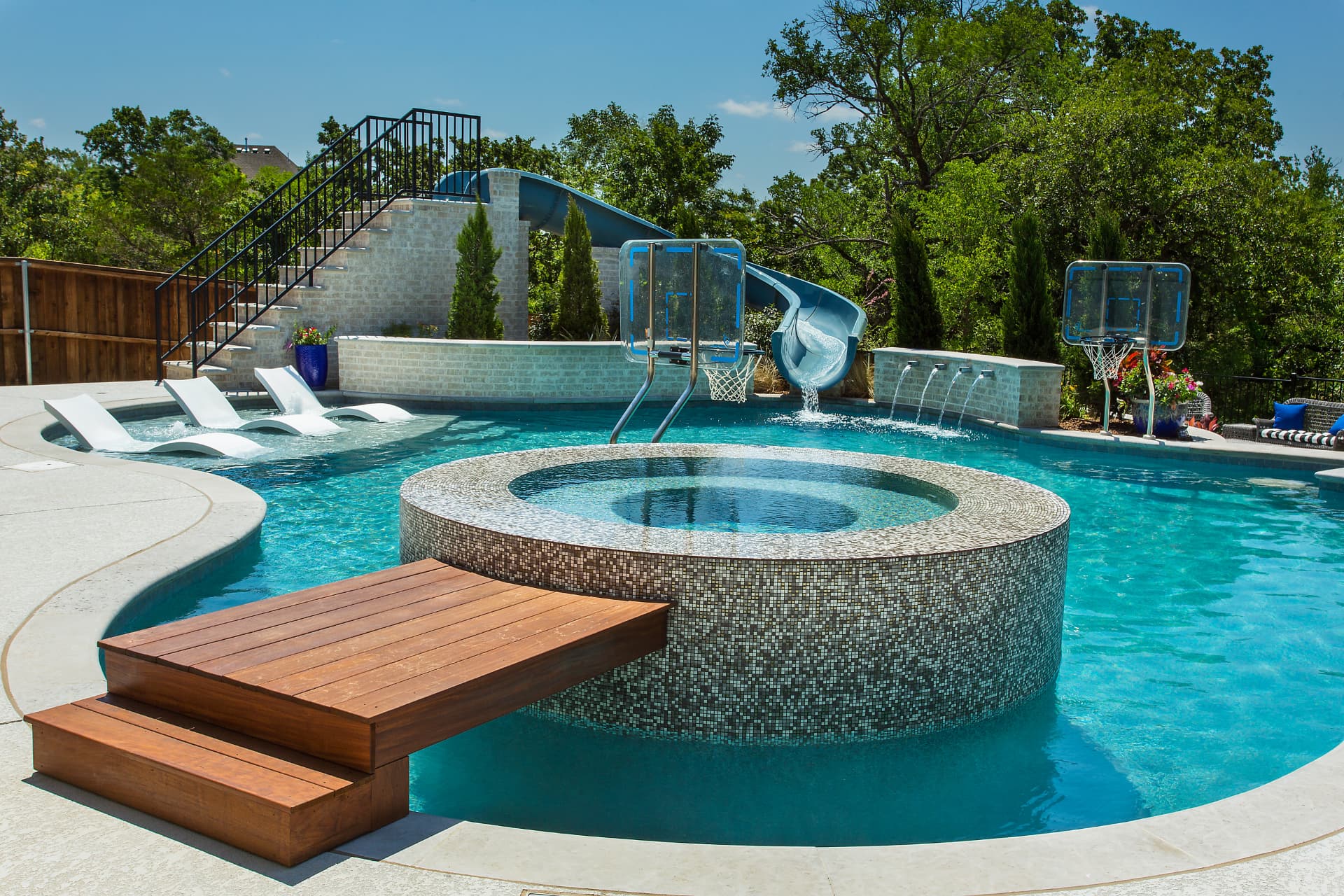 FLOATING SPA · 16