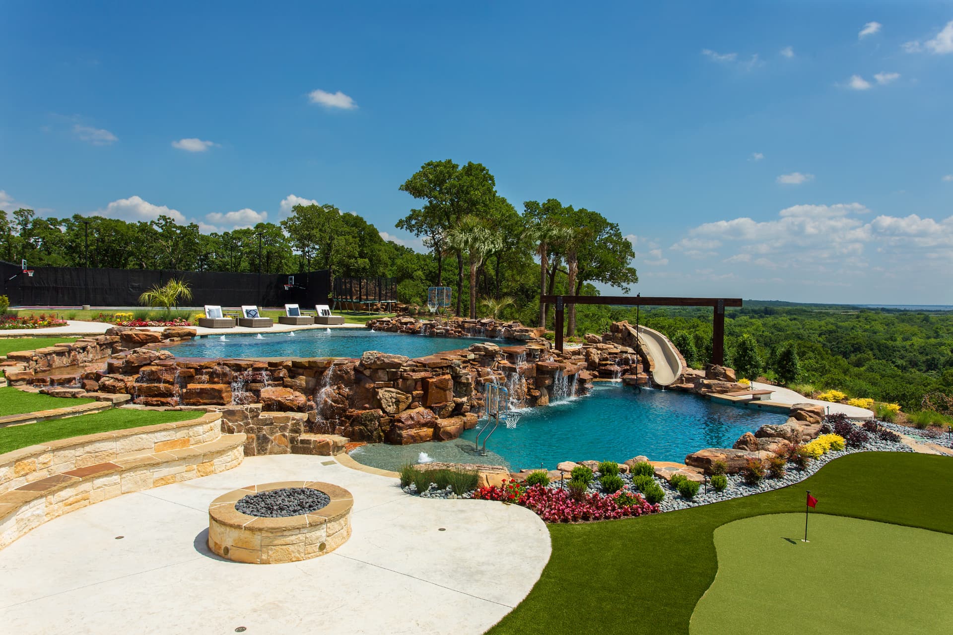 HILLSIDE RESORT · 11